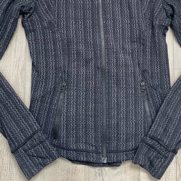 Lululemon Black & Purple Zig Zag Zip Up Define Jacket - Picture 5 of 8